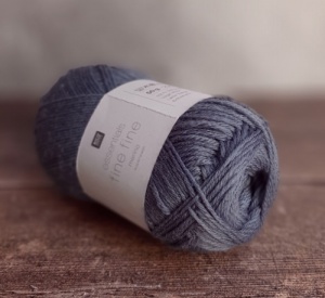 Rico Essentials Fine Fine Merino yarn - Powder Blue